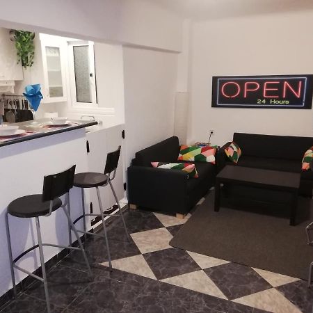 Ellanikou Apartment In Pankrati Vipgreece Atina Dış mekan fotoğraf